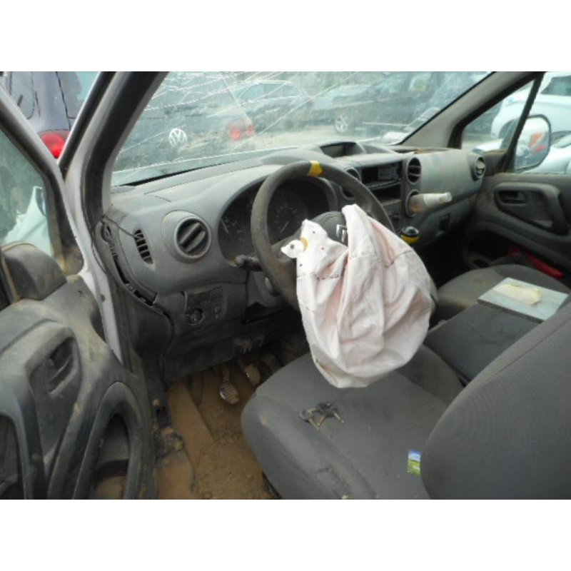 Pompe de direction CITROEN BERLINGO 2 Photo n°8