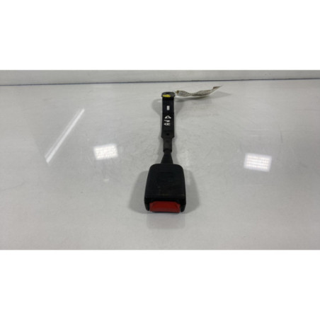 Attache ceinture avant droit VOLKSWAGEN POLO 3 Photo n°1