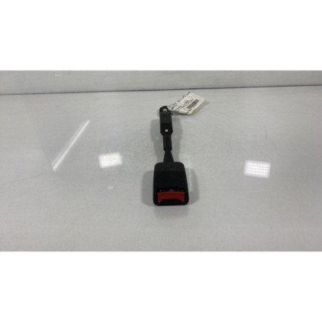 Attache ceinture avant gauche VOLKSWAGEN POLO 3 Photo n°1