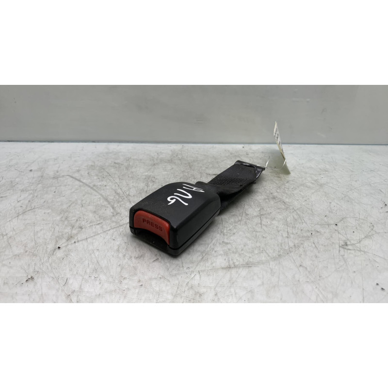 Attache ceinture arriere gauche HYUNDAI SONATA 4 Photo n°3