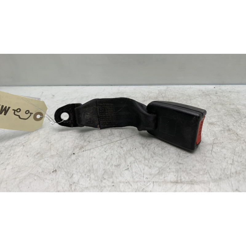 Attache ceinture arriere gauche HYUNDAI SONATA 4 Photo n°4