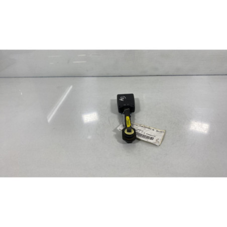 Attache ceinture avant droit NISSAN MICRA 3