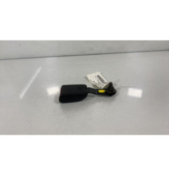 Attache ceinture arriere gauche TOYOTA COROLLA VERSO 2 Photo n°1