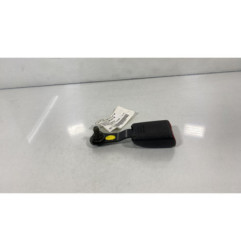 Attache ceinture arriere gauche TOYOTA COROLLA VERSO 2