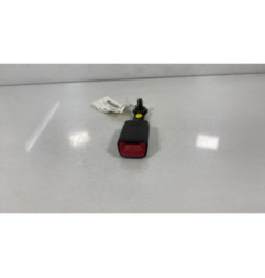 Attache ceinture arriere gauche TOYOTA COROLLA VERSO 2