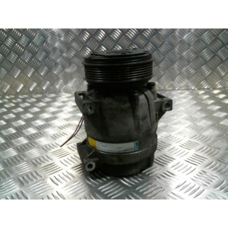 Compresseur clim RENAULT SCENIC 1