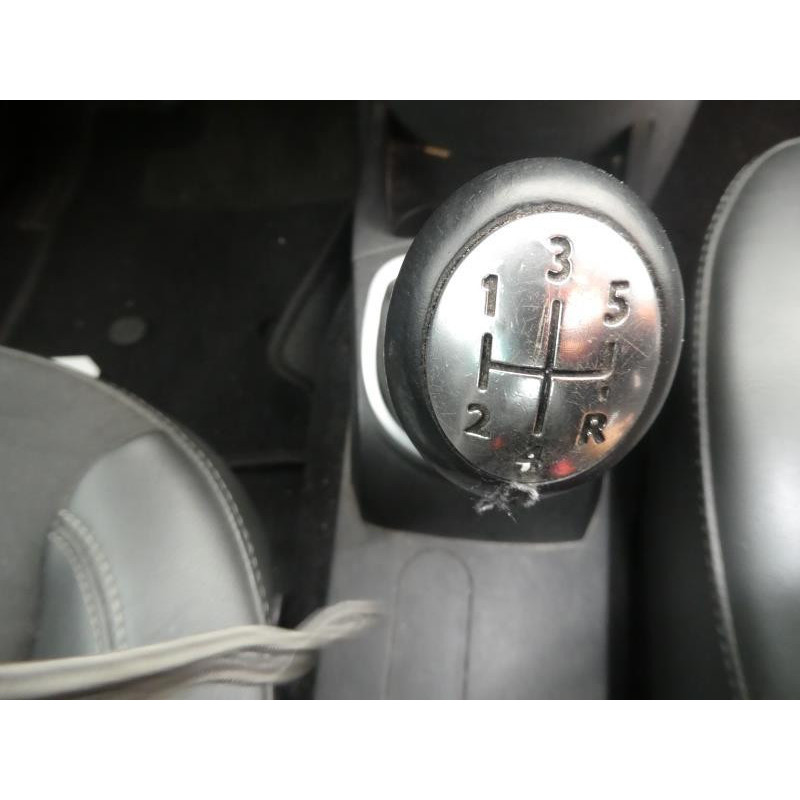 Boite a gants RENAULT CLIO 3 Photo n°6