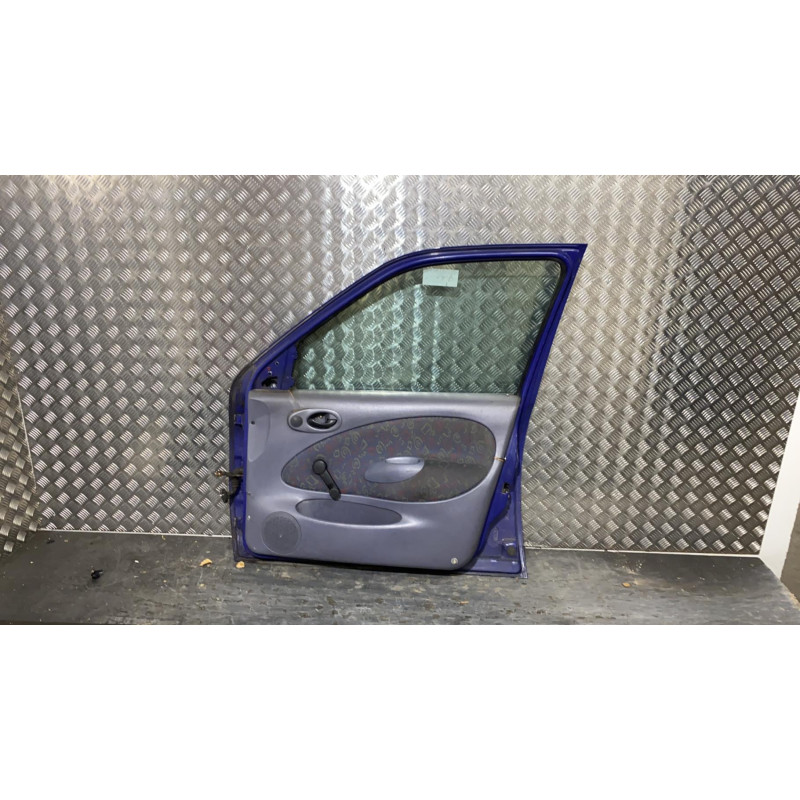 Porte avant droit MAZDA 121 3 Photo n°2