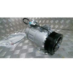 Compresseur clim OPEL ASTRA H Photo n°1