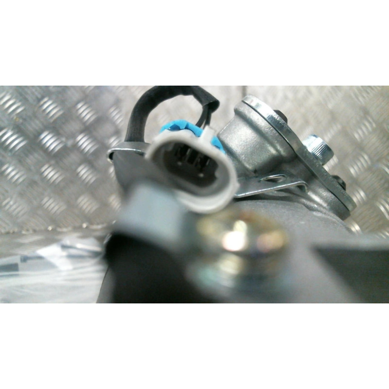 Compresseur clim OPEL ASTRA H Photo n°4