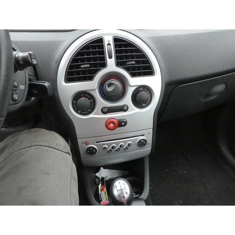 Malle/Hayon arriere RENAULT MODUS Photo n°8
