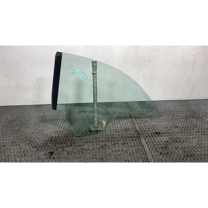 Vitre arriere droit CITROEN C3 PLURIEL Photo n°3