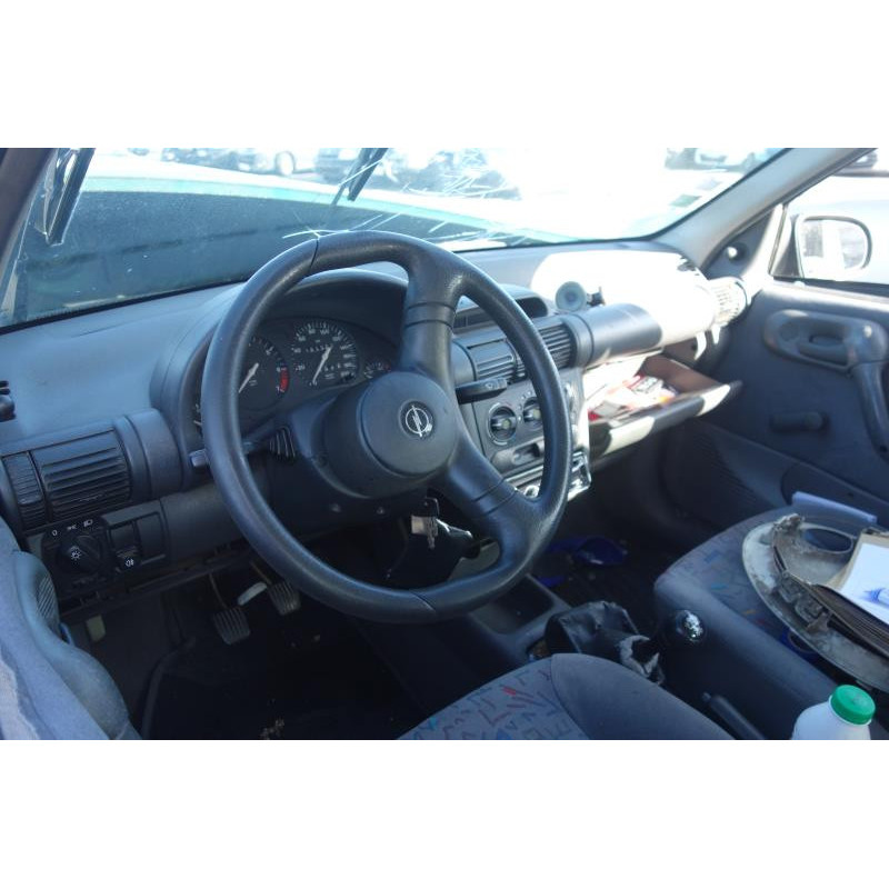 Serrure avant gauche OPEL CORSA B Photo n°8