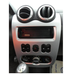 Calandre DACIA SANDERO 1