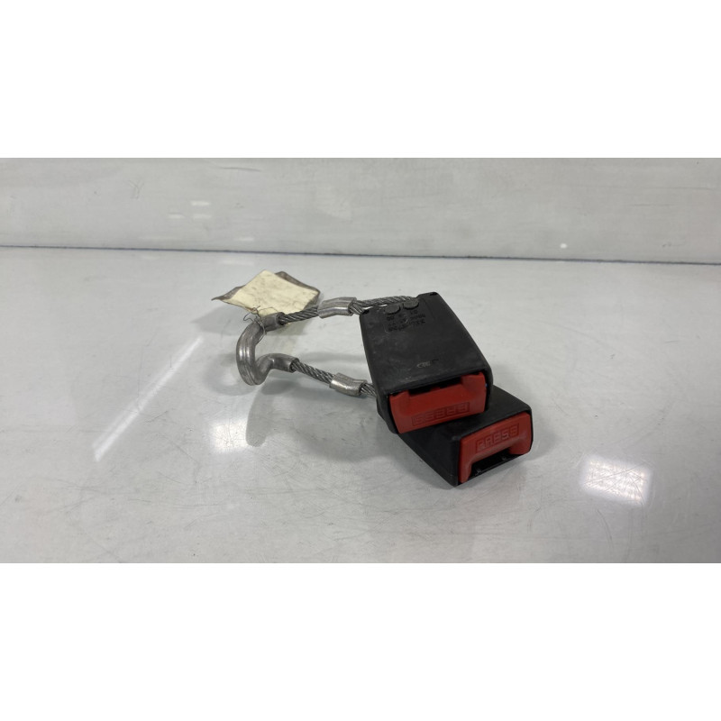 Attache ceinture arriere centrale CITROEN C3 PLURIEL Photo n°1