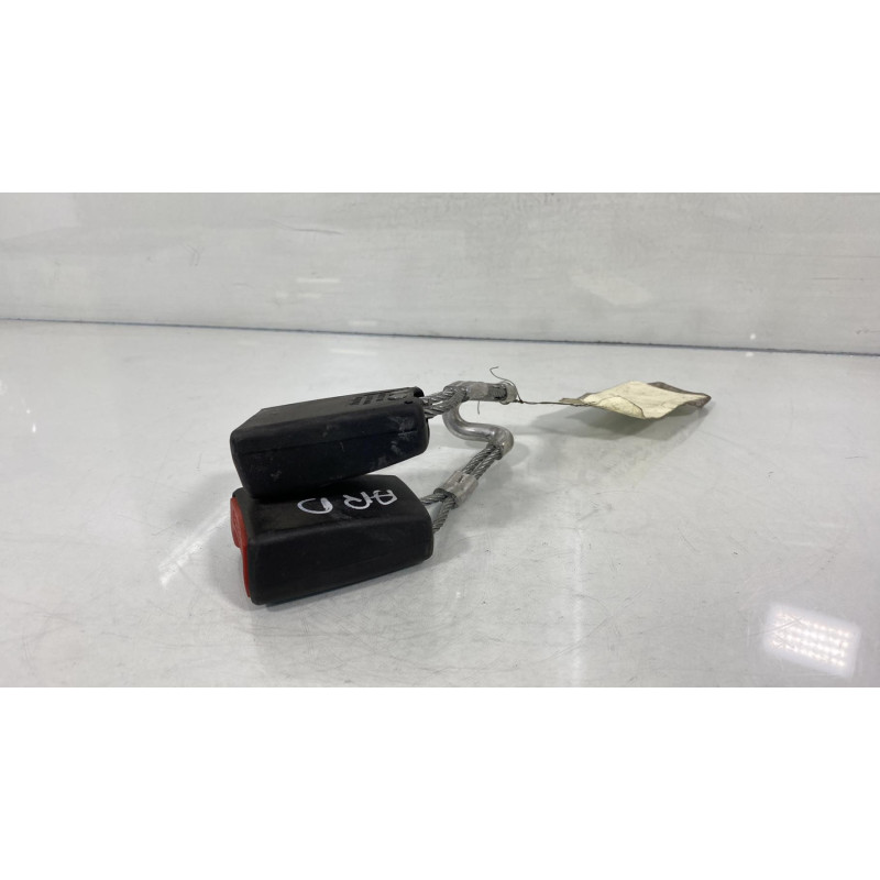 Attache ceinture arriere centrale CITROEN C3 PLURIEL Photo n°3
