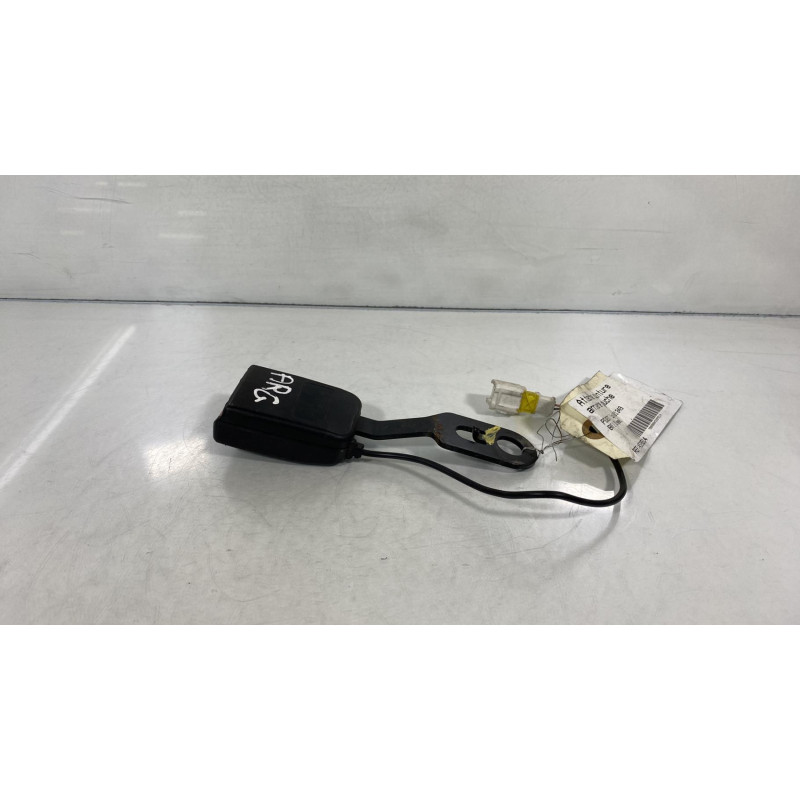 Attache ceinture arriere gauche PEUGEOT 807 Photo n°3