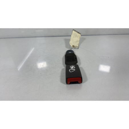Attache ceinture arriere droit NISSAN MICRA 3 Photo n°1