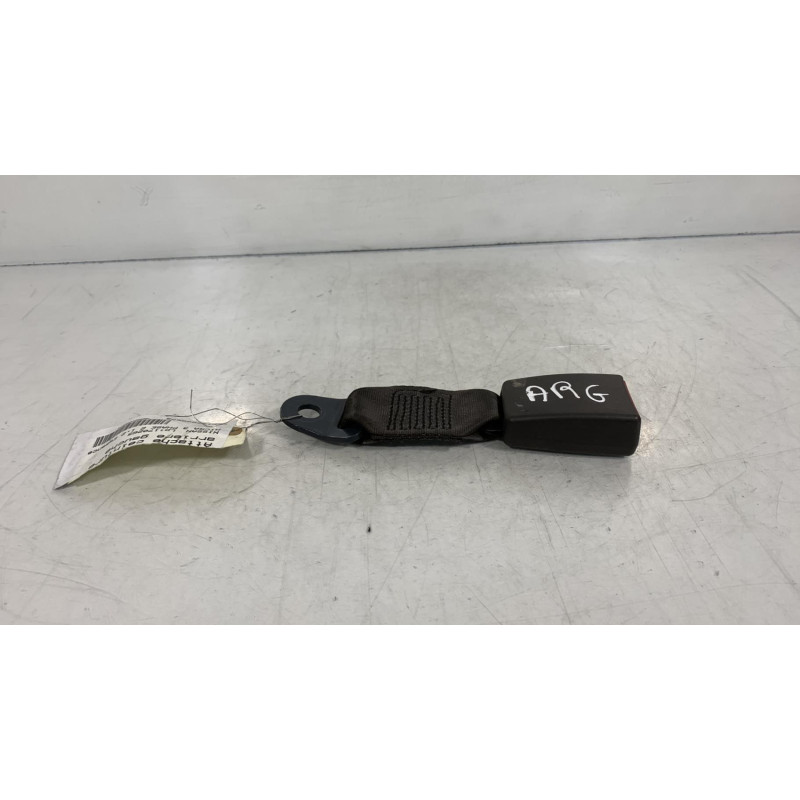 Attache ceinture arriere gauche NISSAN MICRA 3 Photo n°2