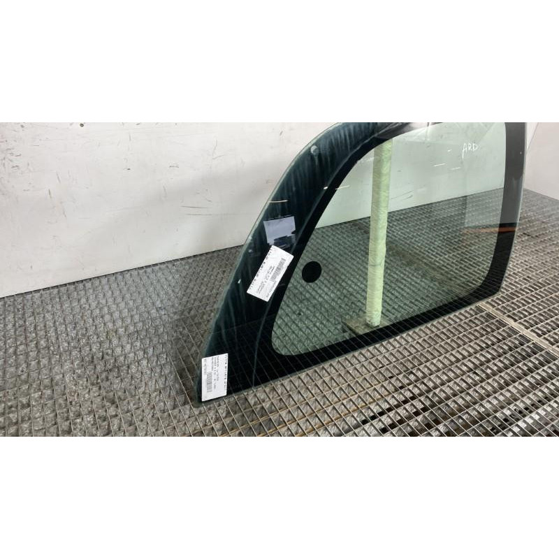 Vitre arriere droit CHRYSLER VOYAGER 3 Photo n°6