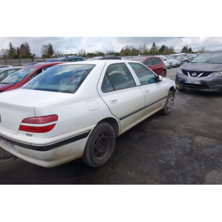 Vitre arriere droit PEUGEOT 406 Photo n°1