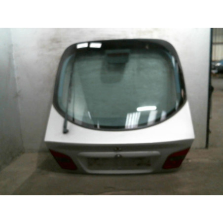 Malle/Hayon arriere MITSUBISHI CARISMA