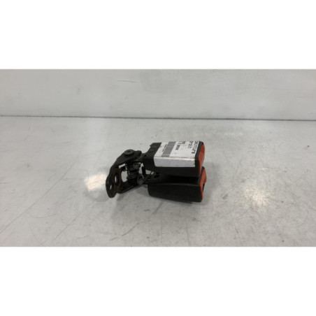 Attache ceinture arriere droit FORD FOCUS 2