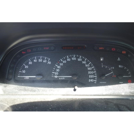 Vitre arriere droit RENAULT LAGUNA 1