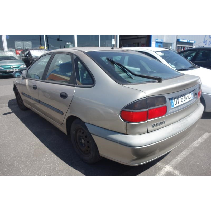 Vitre arriere droit RENAULT LAGUNA 1 Photo n°7
