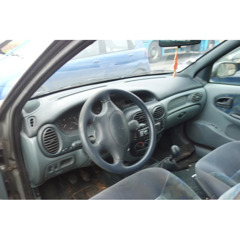 Custode arriere gauche (porte) RENAULT MEGANE 1 Photo n°10