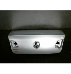 Malle/Hayon arriere VOLKSWAGEN PASSAT 5 Photo n°1