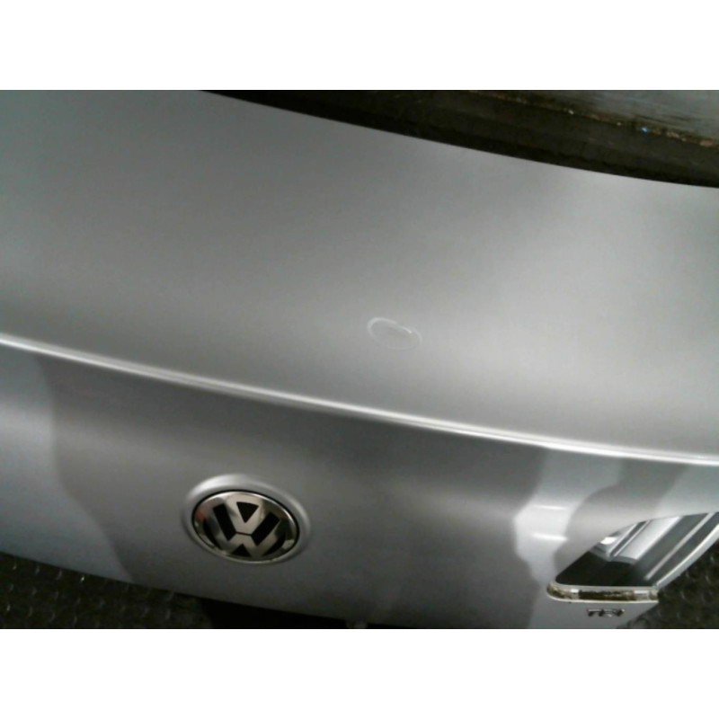 Malle/Hayon arriere VOLKSWAGEN PASSAT 5 Photo n°2