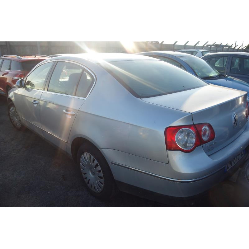 Malle/Hayon arriere VOLKSWAGEN PASSAT 5 Photo n°7