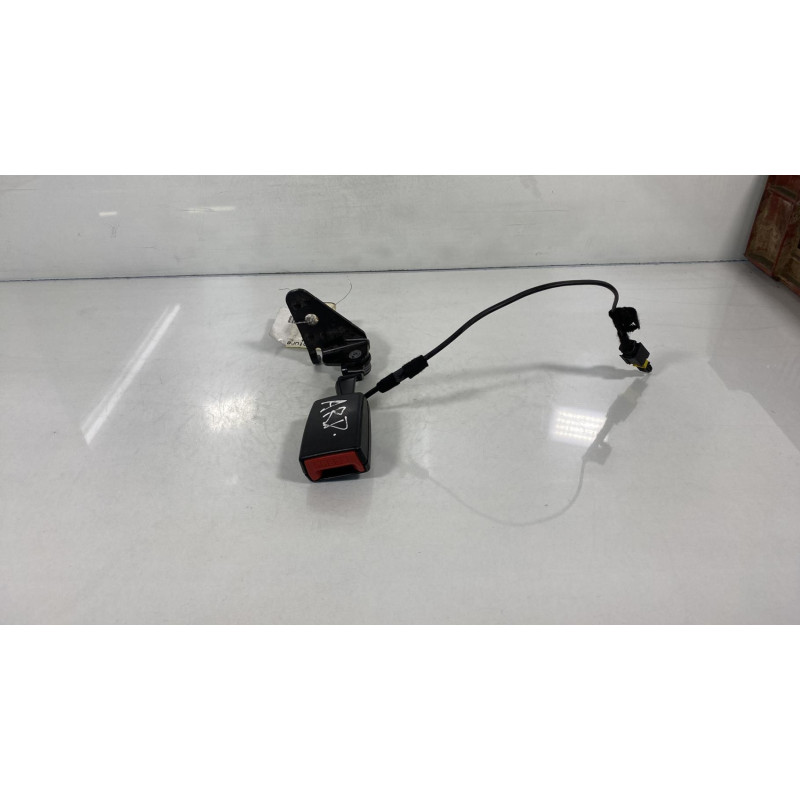 Attache ceinture arriere droit CITROEN C5 2 Photo n°1