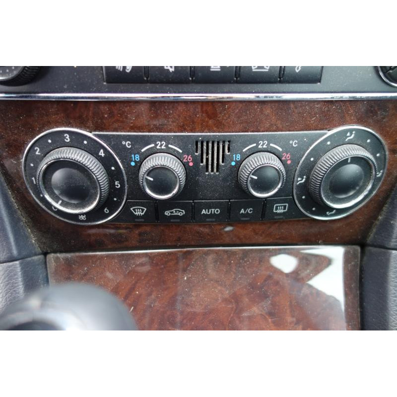 Vitre avant droit MERCEDES CLASSE C 203 Photo n°12