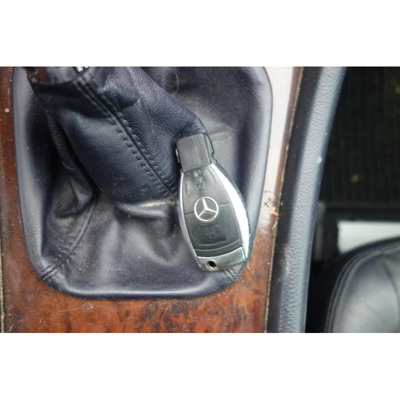 Vitre avant droit MERCEDES CLASSE C 203 Photo n°14