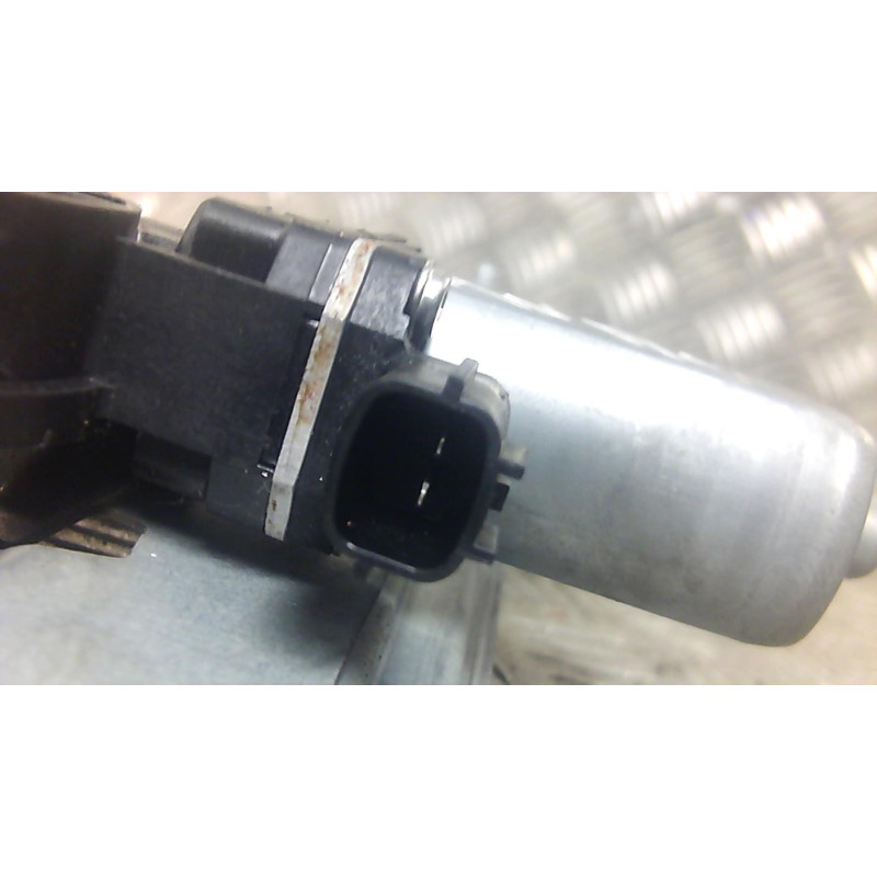Leve vitre electrique avant droit RENAULT CLIO 4 Photo n°2