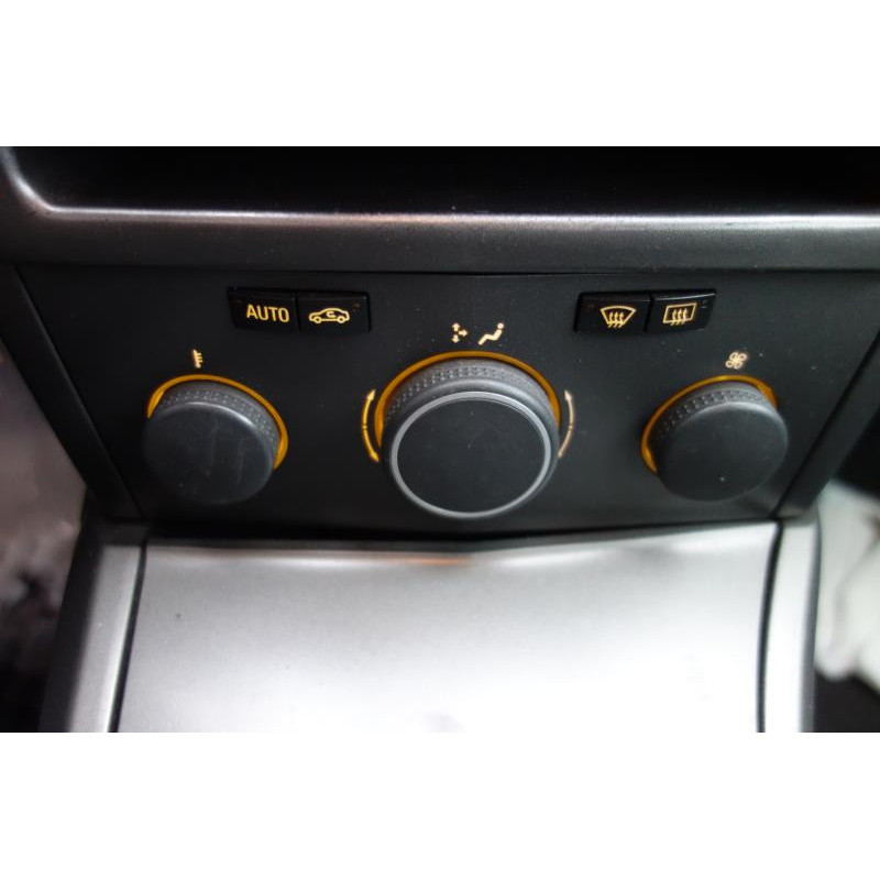 Malle/Hayon arriere OPEL ASTRA H Photo n°9