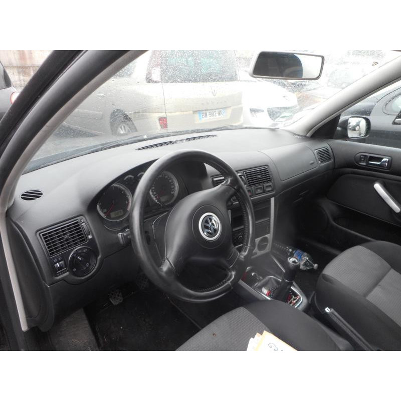 Pare choc arriere VOLKSWAGEN GOLF 4 Photo n°14