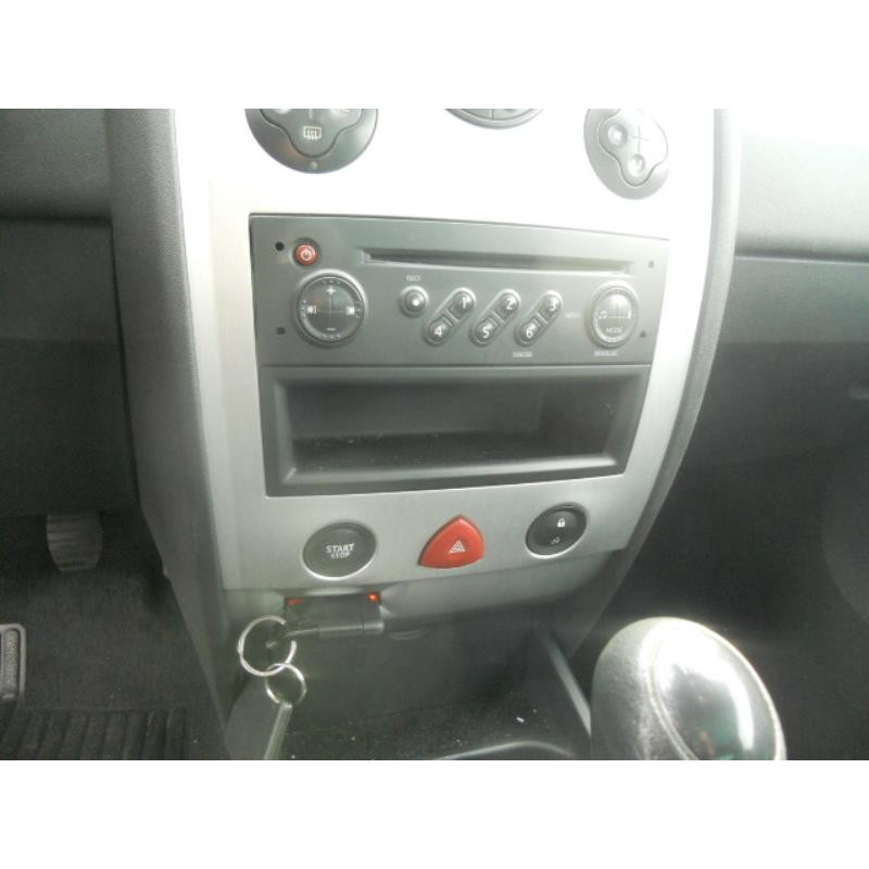 Porte avant droit RENAULT MEGANE 2 Photo n°7