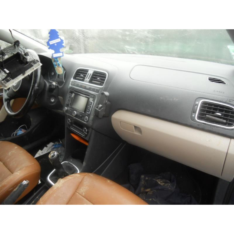 Serrure avant gauche VOLKSWAGEN POLO 5 Photo n°10