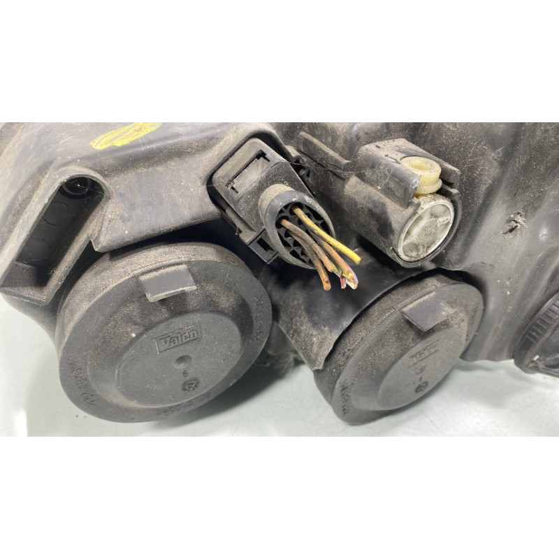 Optique avant principal droit (feux)(phare) VOLKSWAGEN FOX Photo n°3