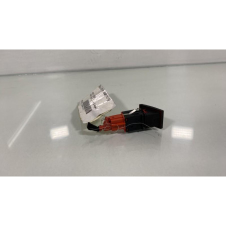 Bouton de warning SKODA FABIA 2