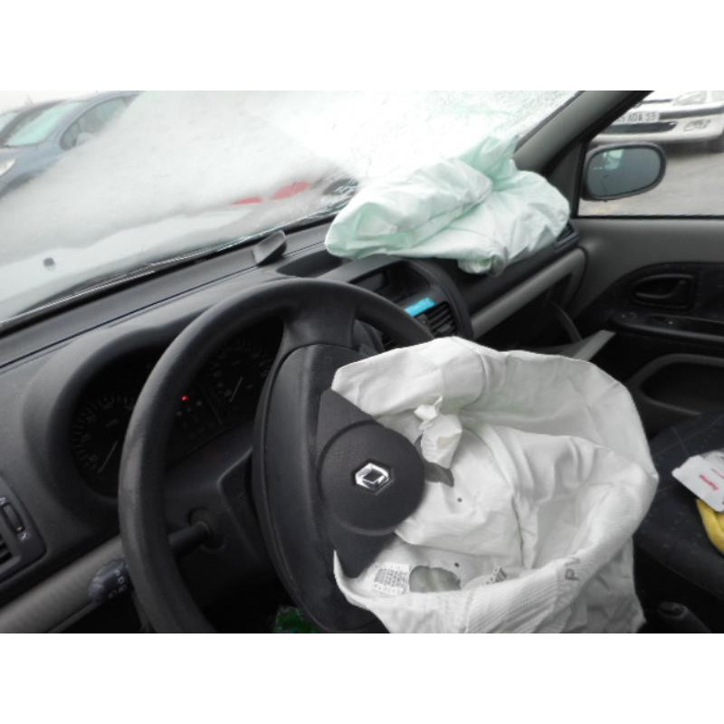 Poignee interieur arriere droit RENAULT CLIO 2 Photo n°8