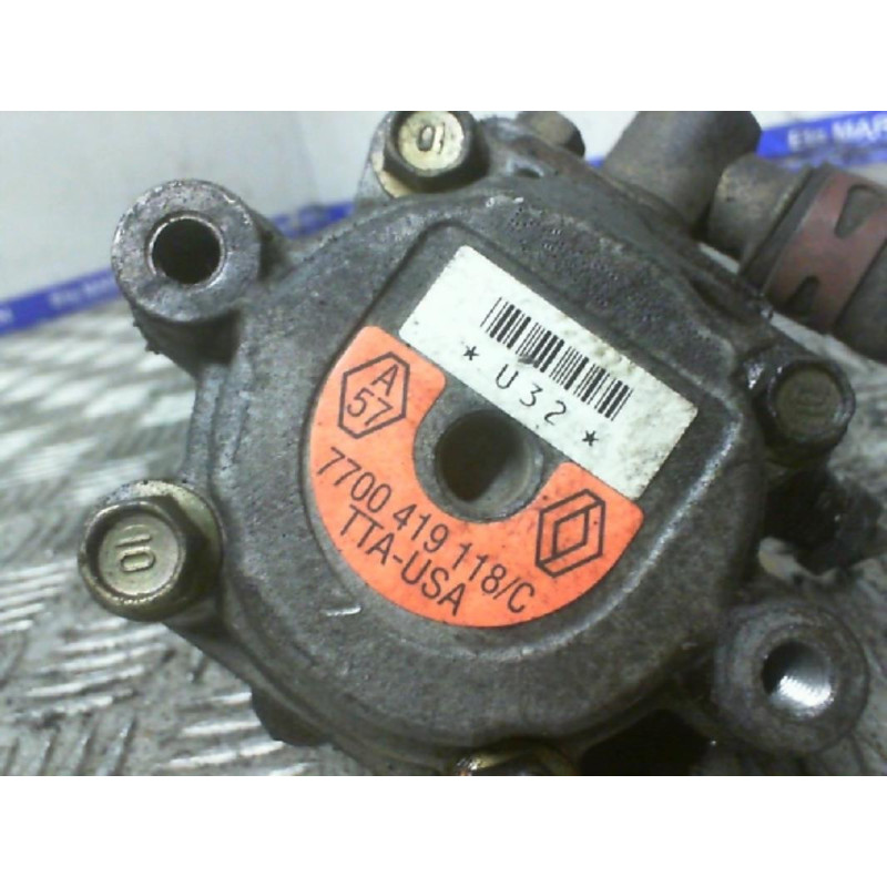 Pompe de direction RENAULT CLIO 2 Photo n°1