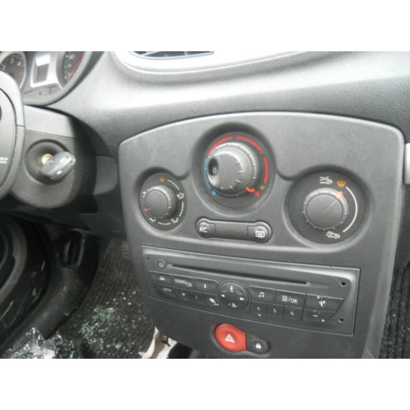 Calculateur moteur RENAULT CLIO 3 Photo n°11