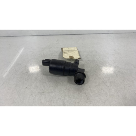 Pompe lave glace avant TOYOTA AYGO 1