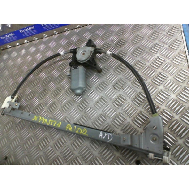 Leve vitre electrique avant droit CITROEN XANTIA Photo n°2