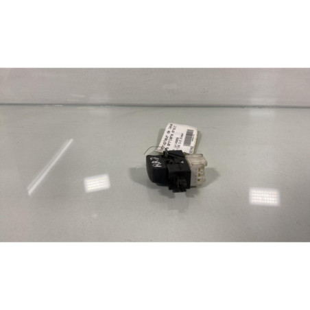 Interrupteur de leve vitre arriere droit NISSAN ALMERA TINO