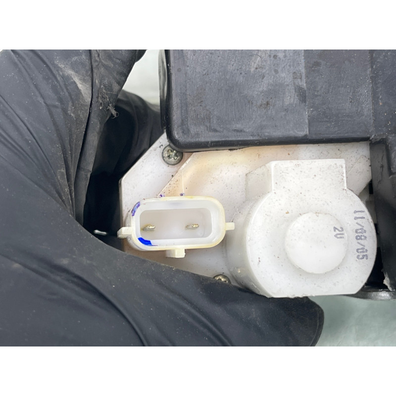 Serrure avant droit VOLKSWAGEN FOX Photo n°3